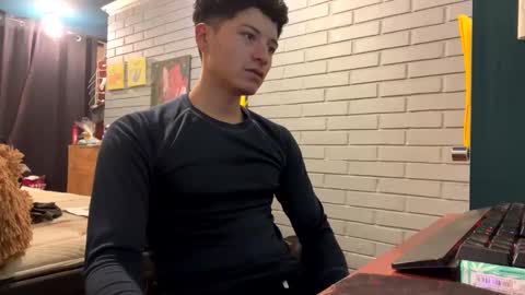 Snapshot of luchosaando chatting on 02.24.25 Felipe online show from 02.24.25