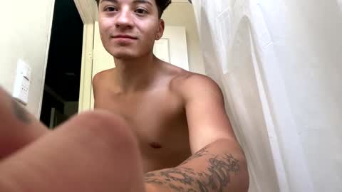 Snapshot of luchosaando chatting on 02.24.25 Felipe online show from 02.24.25