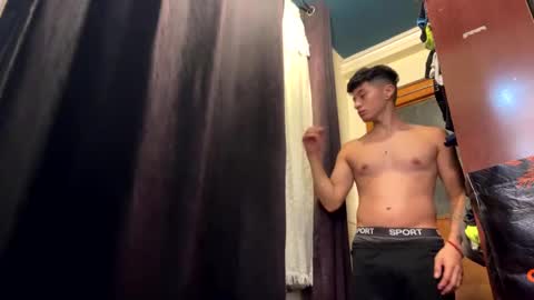 Snapshot of luchosaando chatting on 02.25.25 Felipe online show from 02.25.25