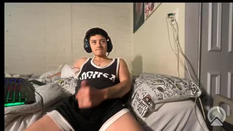 Snapshot of luchosaando chatting on 09.23.25 Felipe online show from 09.23.25