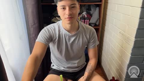 Snapshot of luchosaando chatting on 09.29.25 Felipe online show from 09.29.25