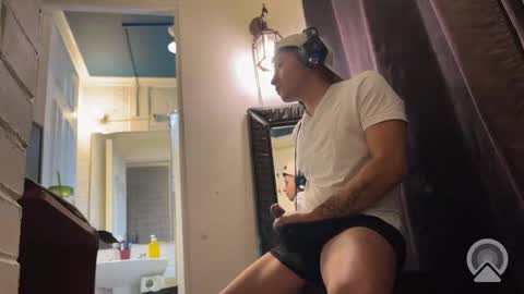 Snapshot of luchosaando chatting on 10.02.25 Felipe online show from 10.02.25