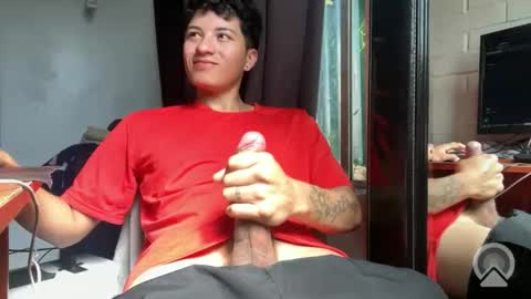 Snapshot of luchosaando chatting on 10.22.25 Felipe online show from 10.22.25