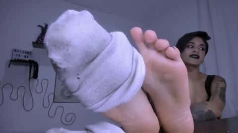 Veronica Rati    online show from 12.16.24