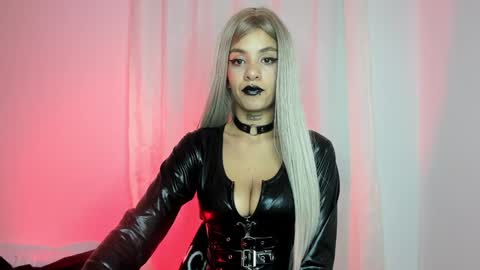 Veronica Rati    online show from 02.05.25