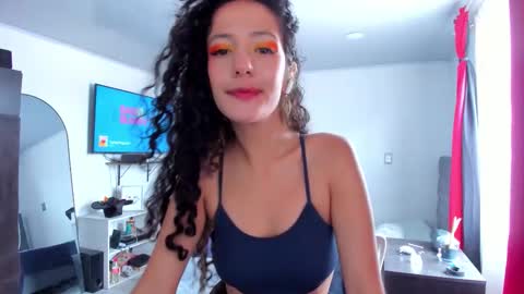 Lucia online show from 11.03.25