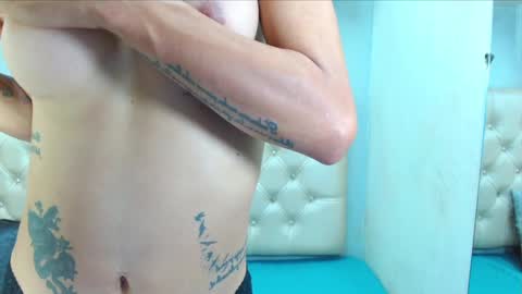 Snapshot of lucia_marks chatting on 02.12.25 Lucia Marks online show from 02.12.25