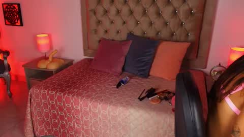 Lucia online show from 12.05.25