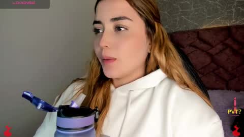 lucia star  online show from 01.03.25