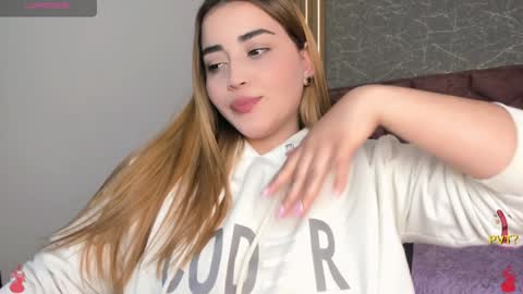 lucia star  online show from 01.14.25