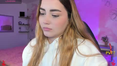 lucia star  online show from 02.12.25