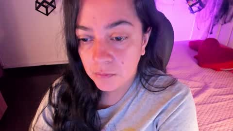 Lucia Vonne online show from 10.30.25