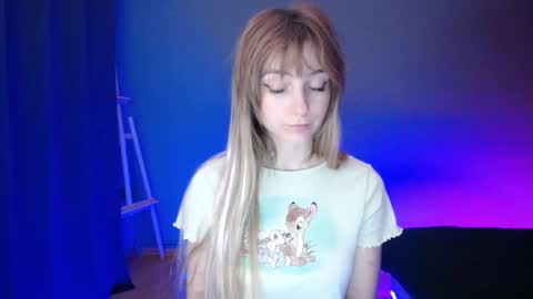 Snapshot of luciacam20 chatting on 03.12.25 Lucy online show from 03.12.25