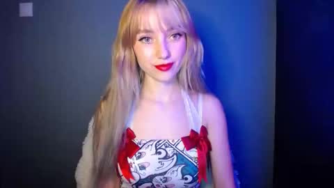 Snapshot of luciacam20 chatting on 11.13.25 Lucy online show from 11.13.25