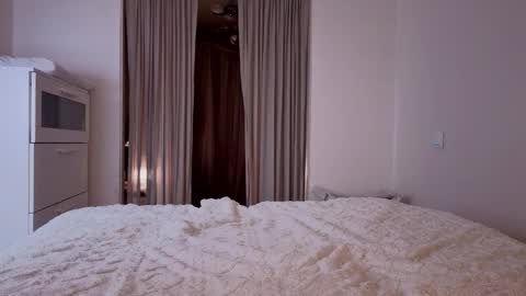 Snapshot of luciacoy chatting on 11.12.25 Lucia online show from 11.12.25