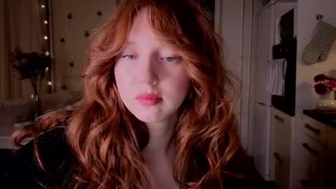 Snapshot of luciacoy chatting on 12.18.25 Lucia online show from 12.18.25