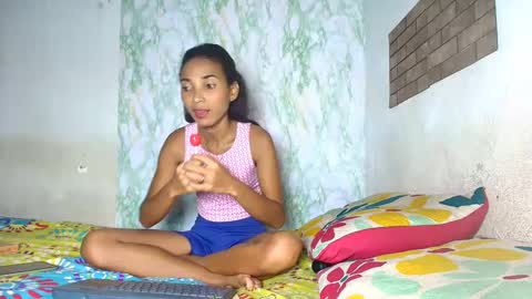 Snapshot of luciana_daza chatting on 09.25.25 Luciana online show from 09.25.25