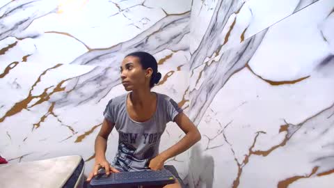 Snapshot of luciana_daza chatting on 06.02.26 Luciana online show from 06.02.26