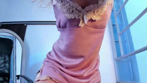 Luciana Evans online show from 10.23.25