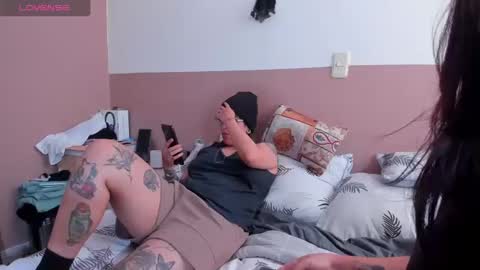 Snapshot of lucianacapisce chatting on 10.20.25 Dani 3 online show from 10.20.25