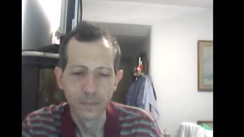 Snapshot of lucianoaxel chatting on 12.19.24 Luciano online show from 12.19.24