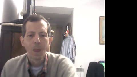 Snapshot of lucianoaxel chatting on 12.22.24 Luciano online show from 12.22.24