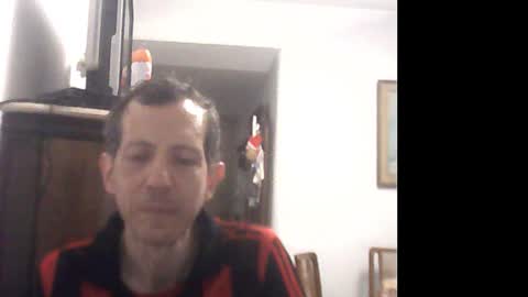 Snapshot of lucianoaxel chatting on 01.01.25 Luciano online show from 01.01.25