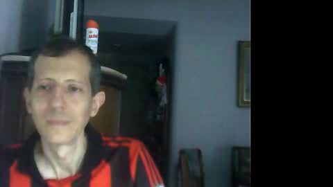 Snapshot of lucianoaxel chatting on 01.04.25 Luciano online show from 01.04.25