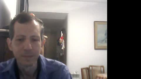 Snapshot of lucianoaxel chatting on 01.05.25 Luciano online show from 01.05.25