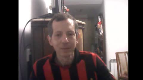 Snapshot of lucianoaxel chatting on 01.15.25 Luciano online show from 01.15.25