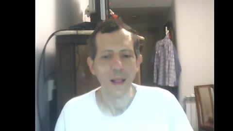 Snapshot of lucianoaxel chatting on 01.16.25 Luciano online show from 01.16.25