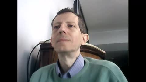 Snapshot of lucianoaxel chatting on 10.28.25 Luciano online show from 10.28.25