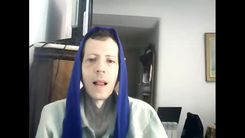 Snapshot of lucianoaxel chatting on 11.01.25 Luciano online show from 11.01.25