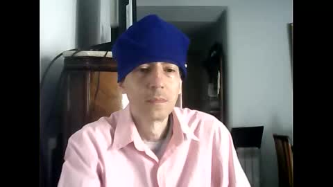 Snapshot of lucianoaxel chatting on 11.03.25 Luciano online show from 11.03.25