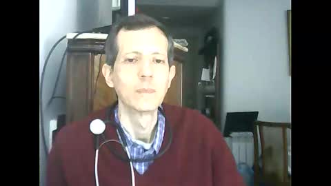 Snapshot of lucianoaxel chatting on 11.22.25 Luciano online show from 11.22.25
