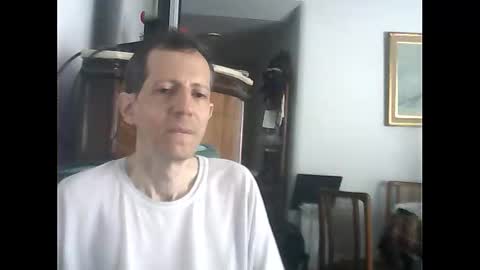 Snapshot of lucianoaxel chatting on 01.11.26 Luciano online show from 01.11.26