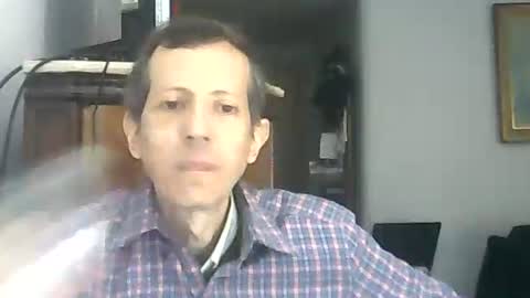 Snapshot of lucianoaxel chatting on 04.14.26 Luciano online show from 04.14.26