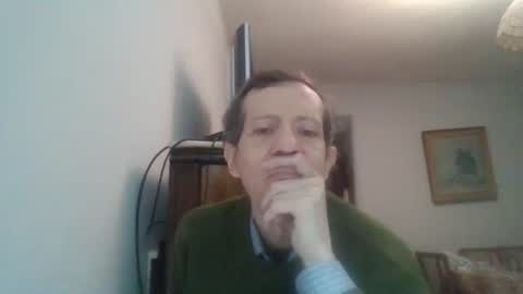 Snapshot of lucianoaxel chatting on 05.12.26 Luciano online show from 05.12.26