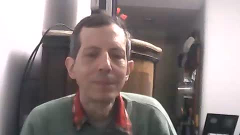 Snapshot of lucianoaxel chatting on 05.30.26 Luciano online show from 05.30.26