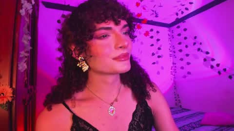Snapshot of lucianromeo17 chatting on 04.11.26 Lucy or Lucian 3 Come to my social Links3 online show from 04.11.26