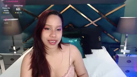 Snapshot of luciegh_ chatting on 09.14.25 Lucie online show from 09.14.25