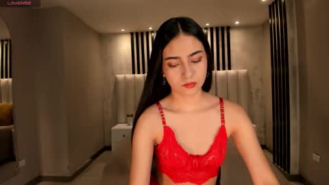 Lucie Martin online show from 03.02.26