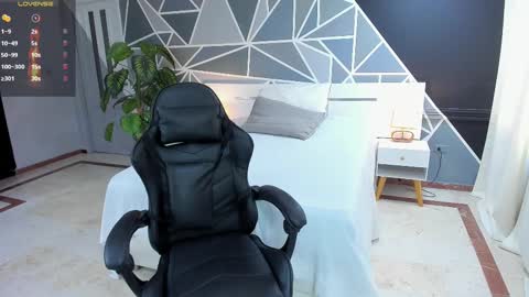 Snapshot of lucifer_dauhgter chatting on 02.19.25 Lucy online show from 02.19.25