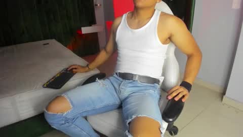 Leo online show from 10.30.25