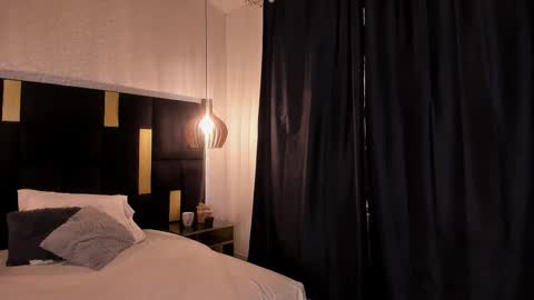 Snapshot of lucio__fox chatting on 12.03.25 Lucio online show from 12.03.25