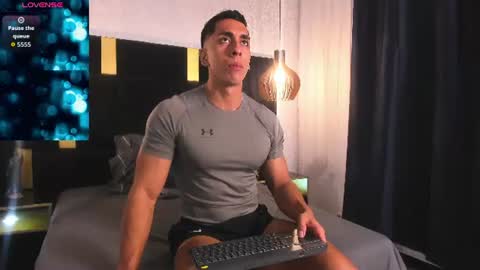 Snapshot of lucio__fox chatting on 06.28.26 Lucio online show from 06.28.26