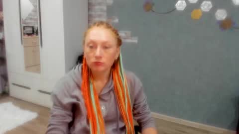 lucky_licky20 online show from 11.14.25