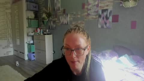 lucky_licky20 online show from 06.05.26