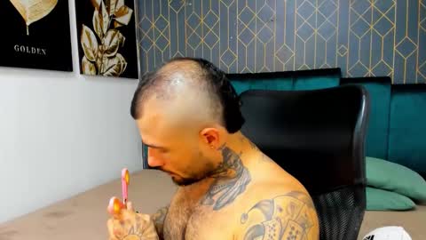 lucky_smith1 online show from 12.15.25