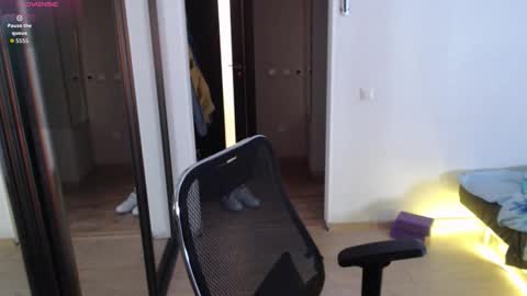 Iron Jhon online show from 11.22.25